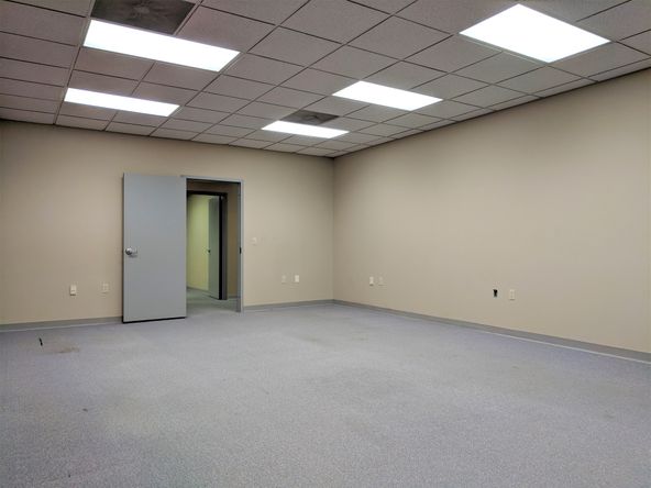 901 West Main Street, El Paso, IL 61738